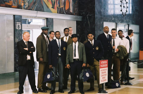 Still of Mitch Eakins, Austin Nichols, Al Shearer, Red West, Derek Luke, Kip Weeks, Mehcad Brooks, Alphonso McAuley, Damaine Radcliff and James Olivard in Glory Road (2006)