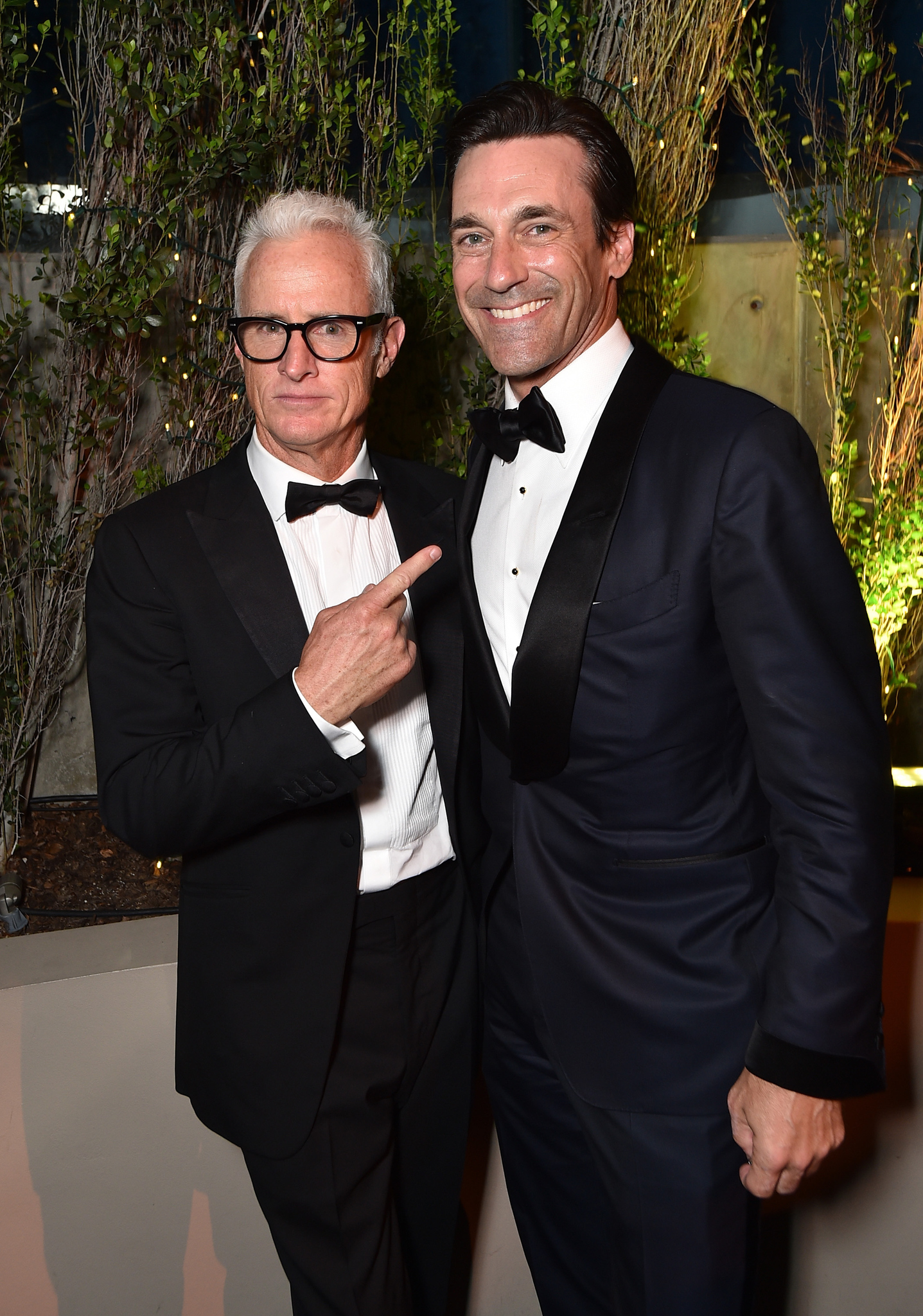 Jon Hamm and John Slattery at event of The 67th Primetime Emmy Awards (2015)
