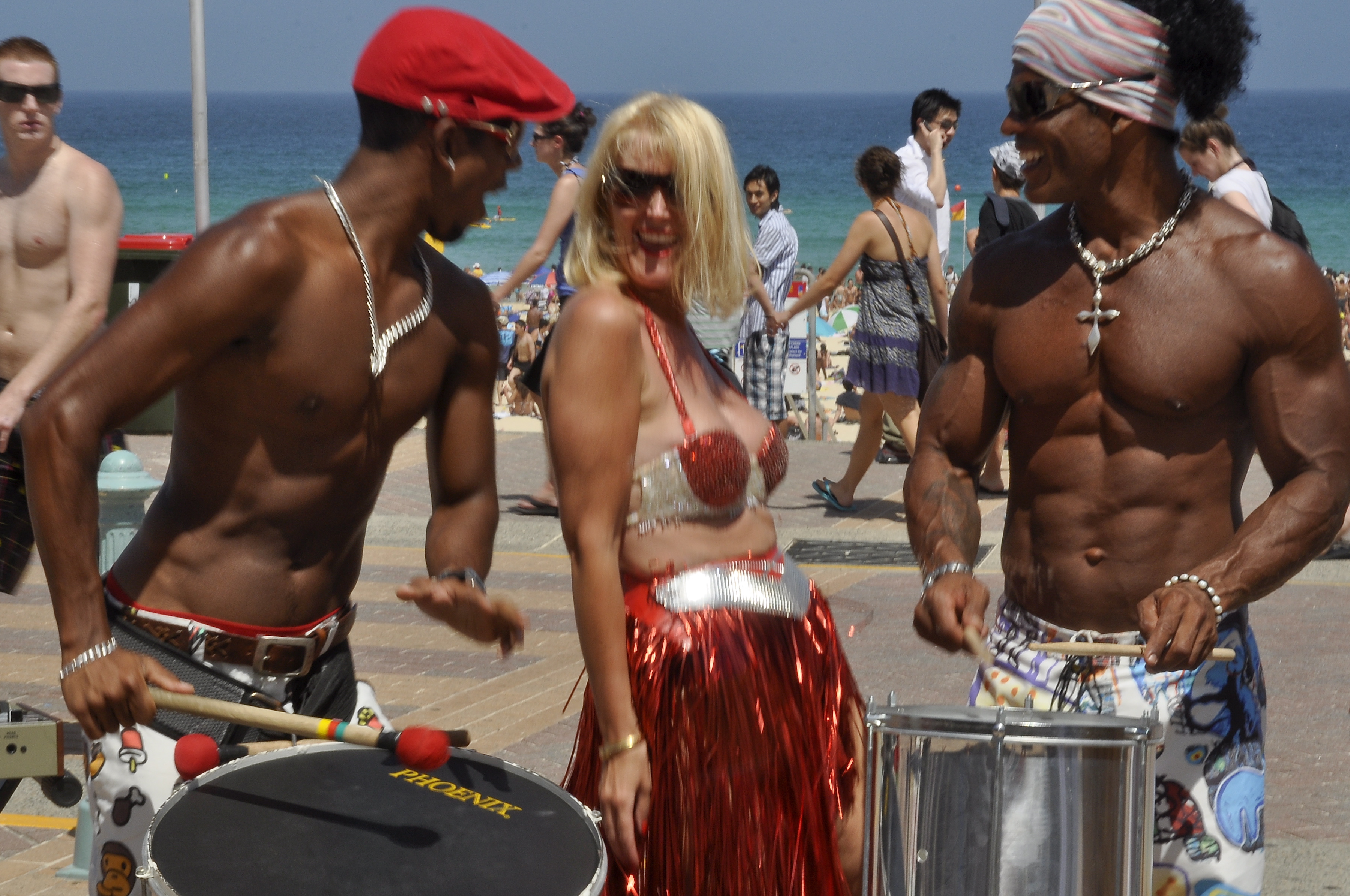 Shelley performing Sexy Single & Ready to Mingle Song on Bondi Beach