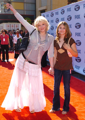 Courtney Love and Frances Bean Cobain at event of American Idol: The Search for a Superstar (2002)