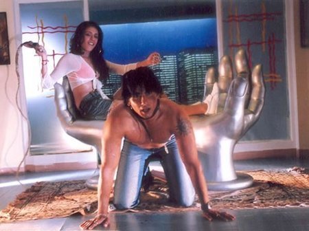 Hrishitaa Bhatt and Sikander Kharbanda in Jigyaasa (2006)