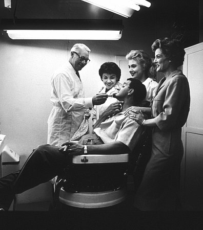 Danny Thomas, Annette Funicello, Shirley Jones, Marjorie Lord, in Los Angeles 1958