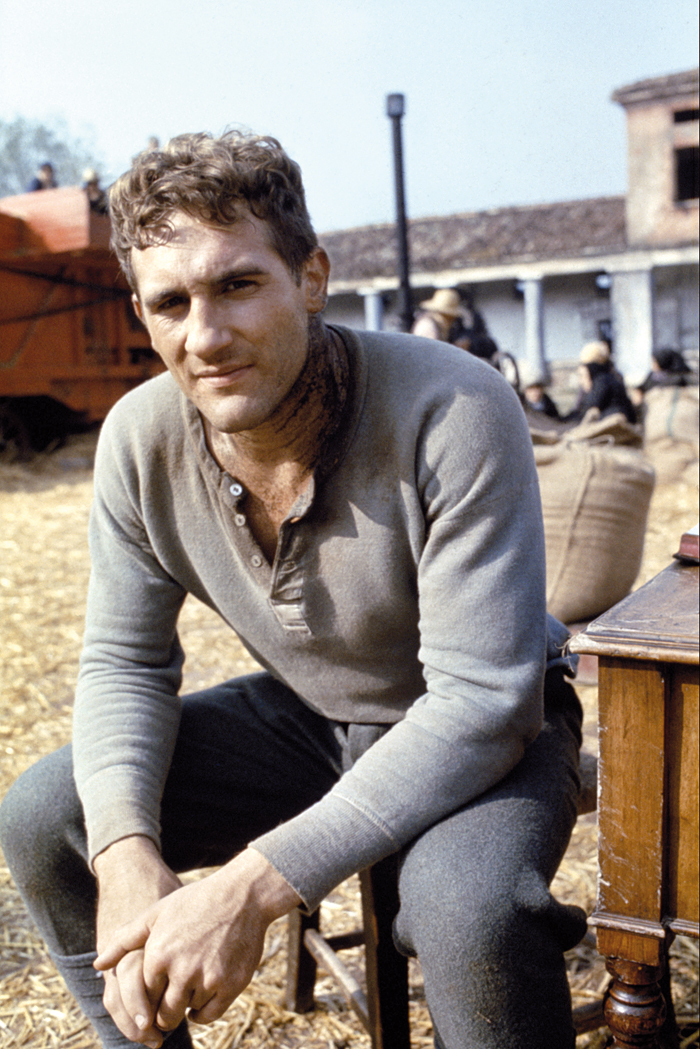 Still of Gérard Depardieu in Novecento (1976)