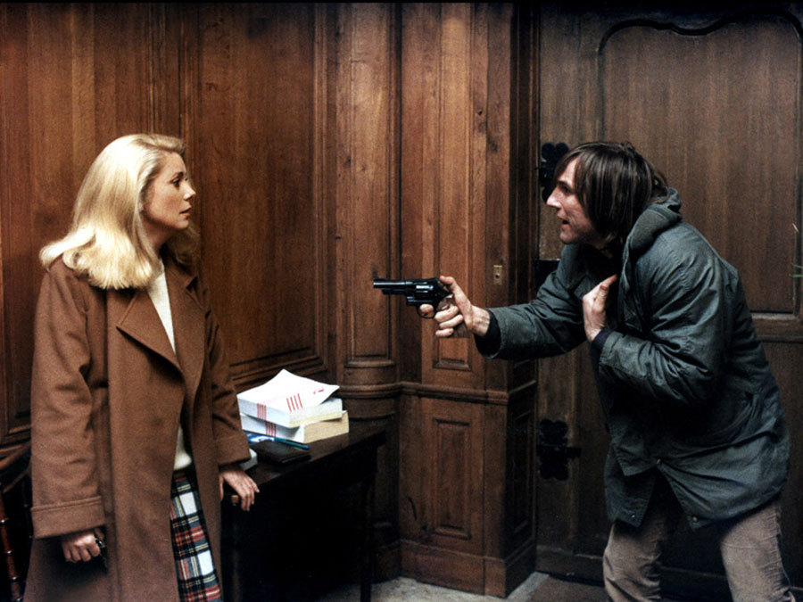 Still of Catherine Deneuve and Gérard Depardieu in Le choix des armes (1981)