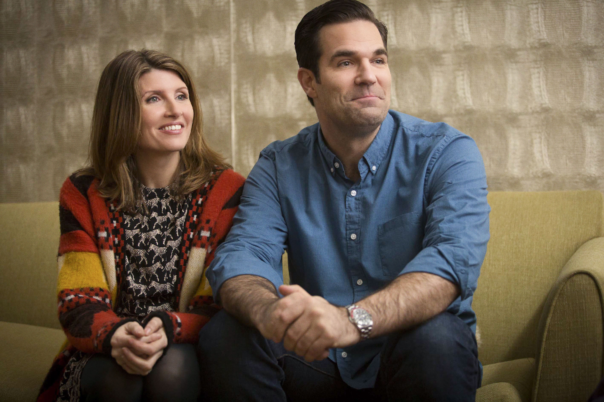 Still of Sharon Horgan and Rob Delaney in Catastrophe (2015)