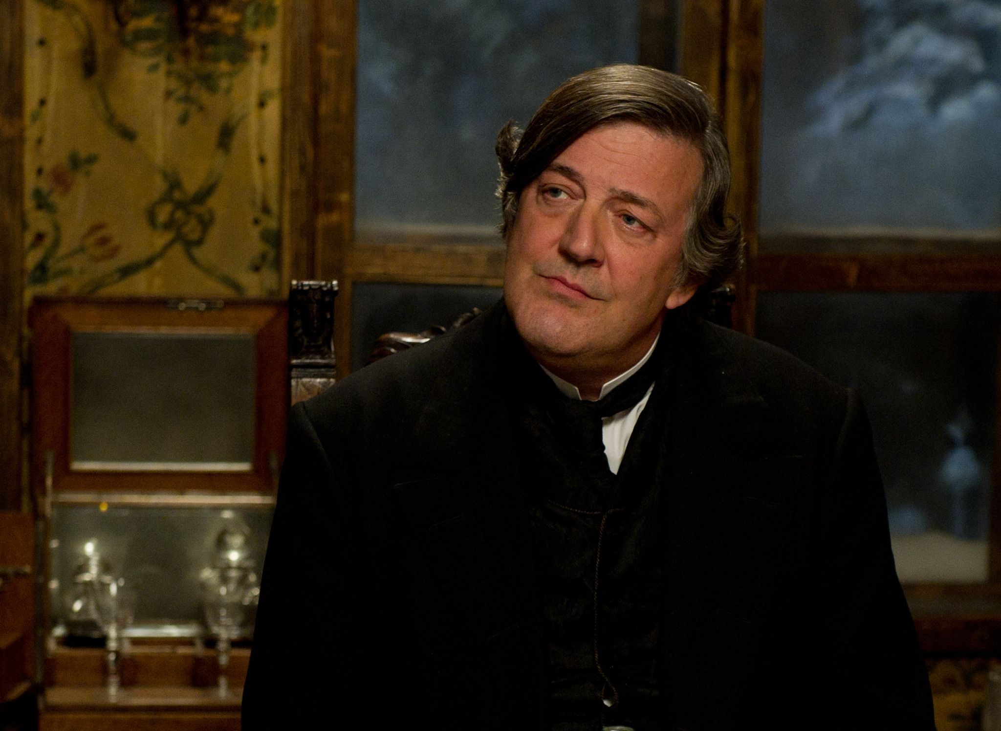 Still of Stephen Fry in Serlokas Holmsas: Seseliu zaidimas (2011)