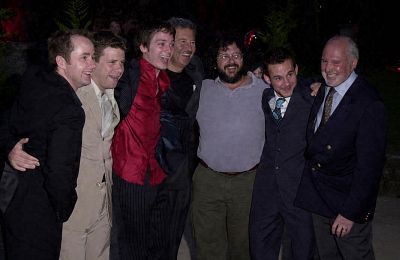 Sean Astin, Elijah Wood, Peter Jackson, Billy Boyd, Dominic Monaghan and Robert Shaye at event of Ziedu Valdovas: Ziedo brolija (2001)