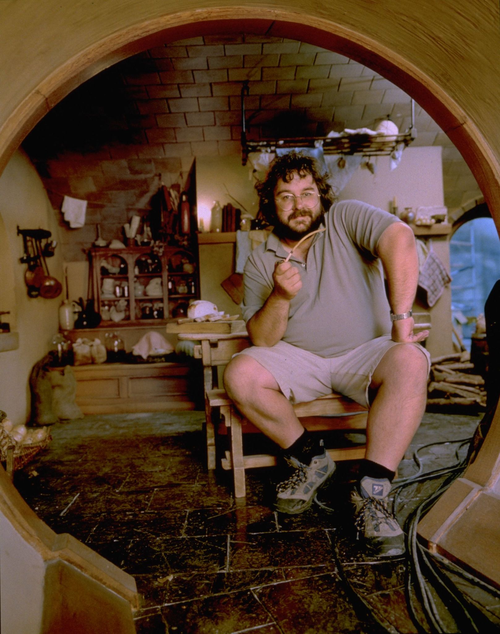 Peter Jackson in Ziedu Valdovas: Ziedo brolija (2001)