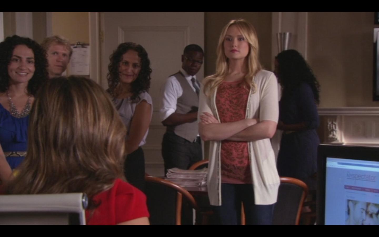 Still of Talita Seplavy, Kaylee DeFer and Elizabeth Hurley in Gossip Girl.