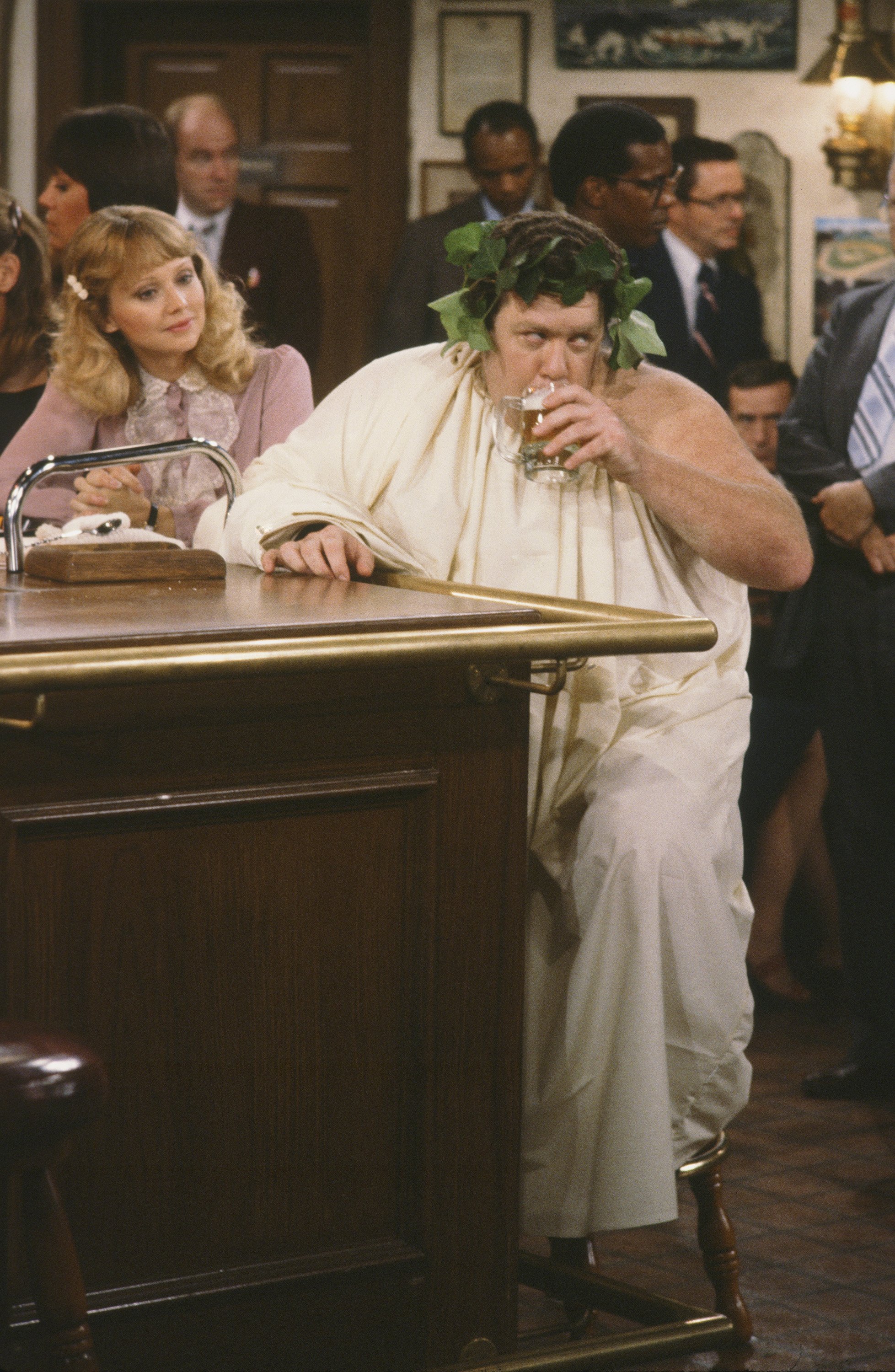 Still of Shelley Long and George Wendt in Cheers (1982)