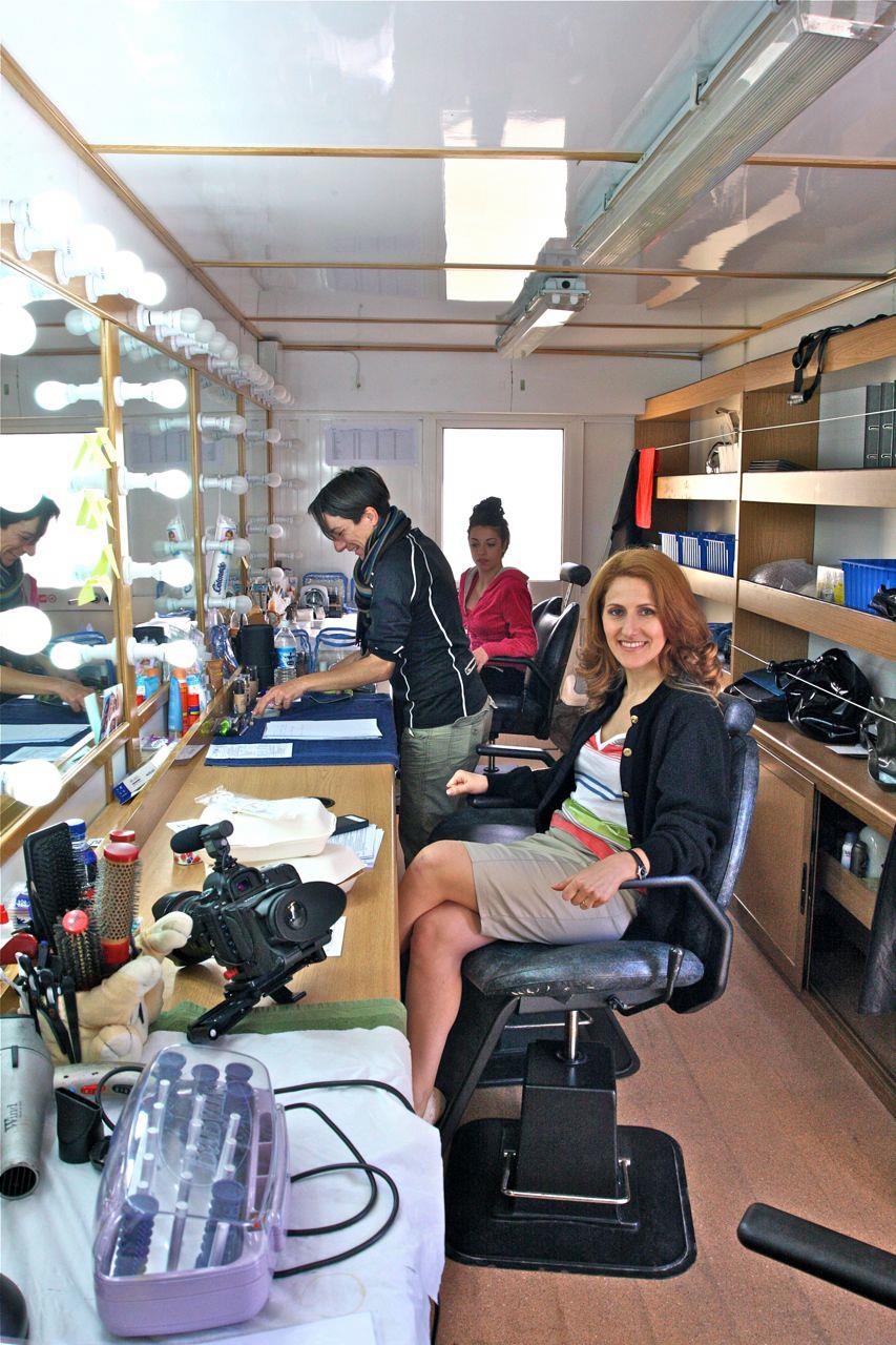 In the 'Simshar' make-up truck