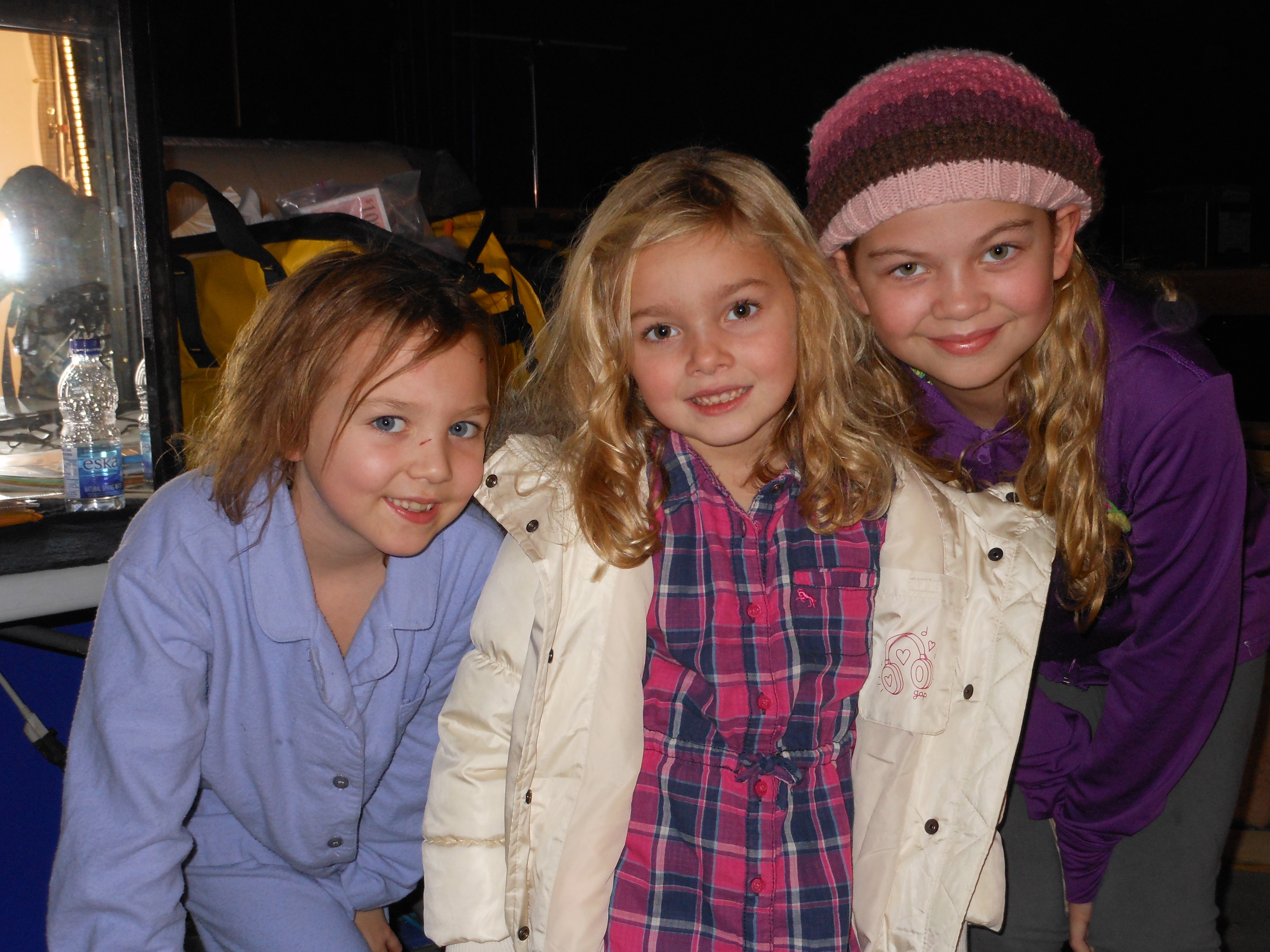 On the set with Isabelle Nelisse and Megan Charpentier