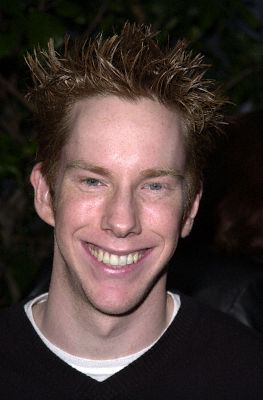 Chris Owen at event of Josie and the Pussycats (2001)