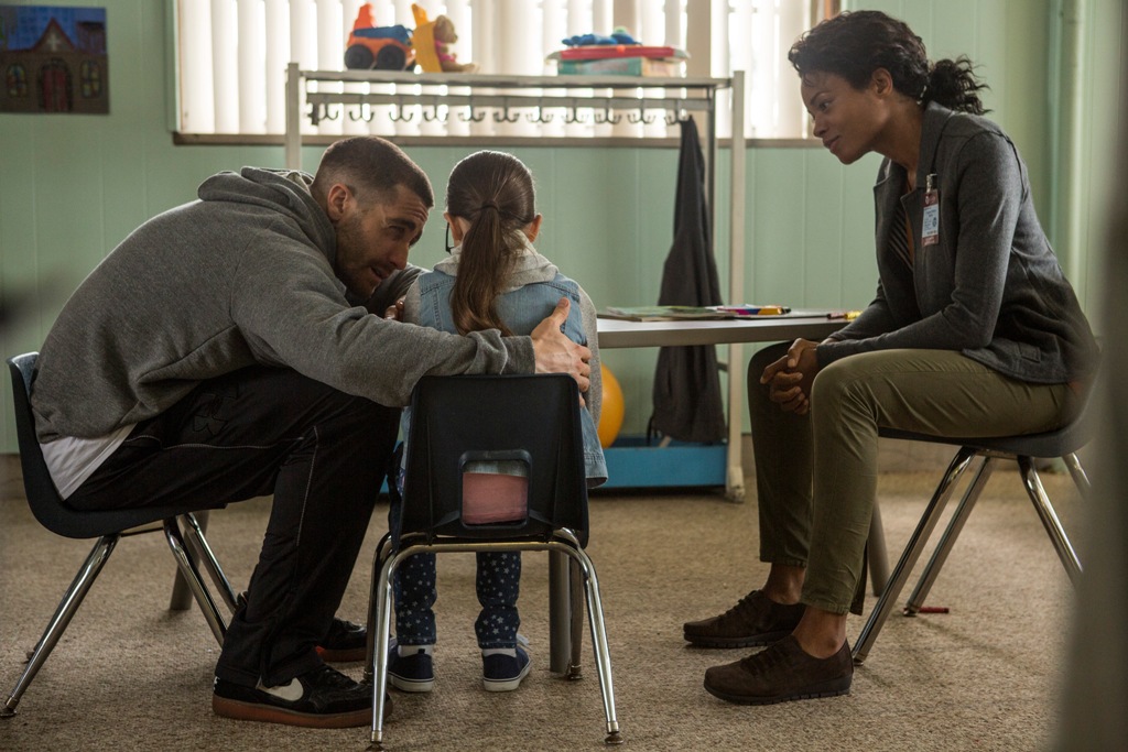 Still of Jake Gyllenhaal, Naomie Harris and Oona Laurence in Southpaw (2015)