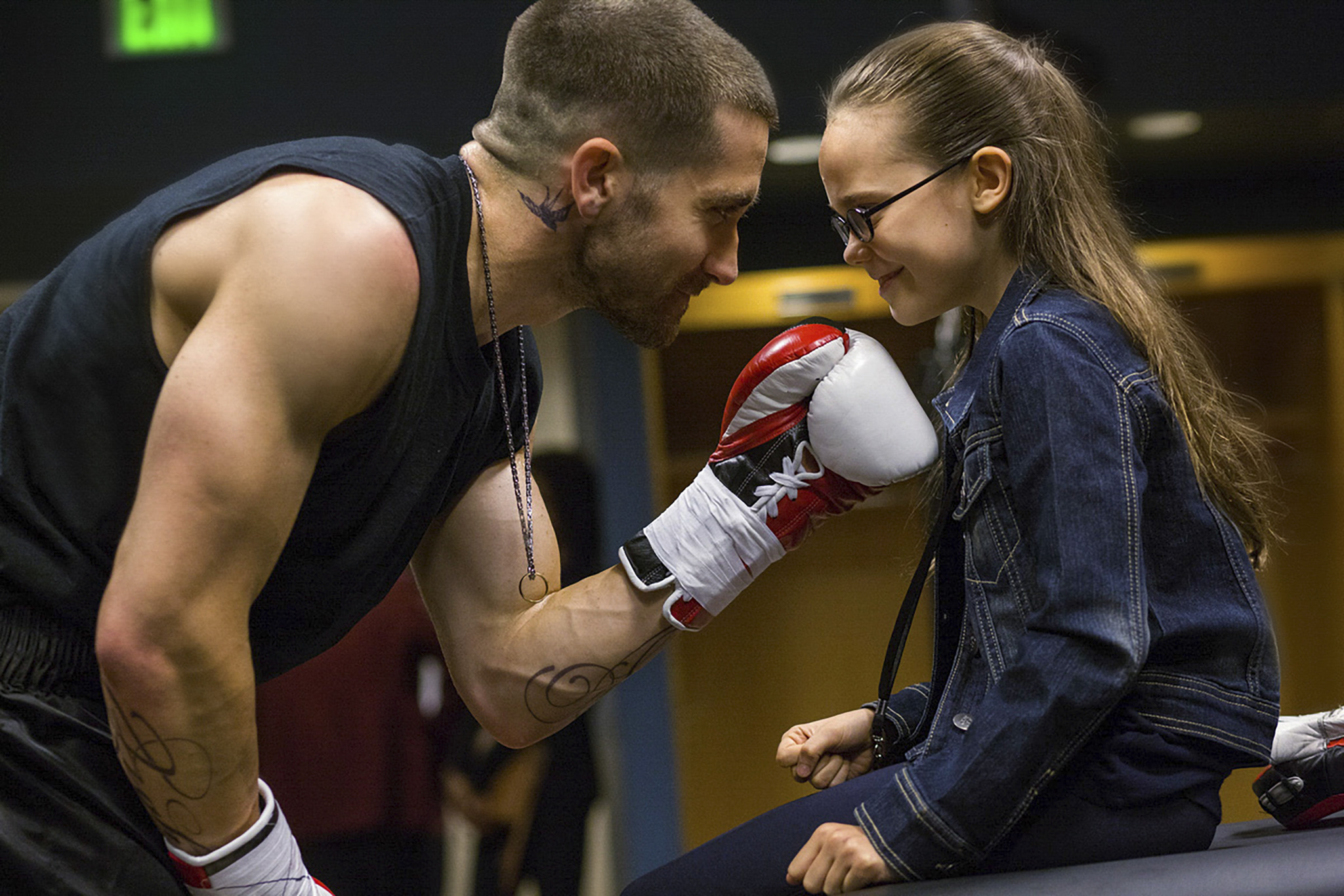 Still of Jake Gyllenhaal and Oona Laurence in Southpaw (2015)