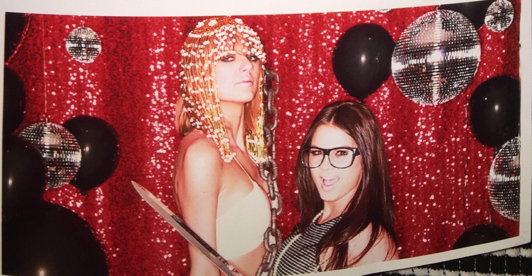 Jessica & Taylor Swift in the photobooth At Taylor Swift/Ed Sheeran Private Billboard Music Award Event 2015