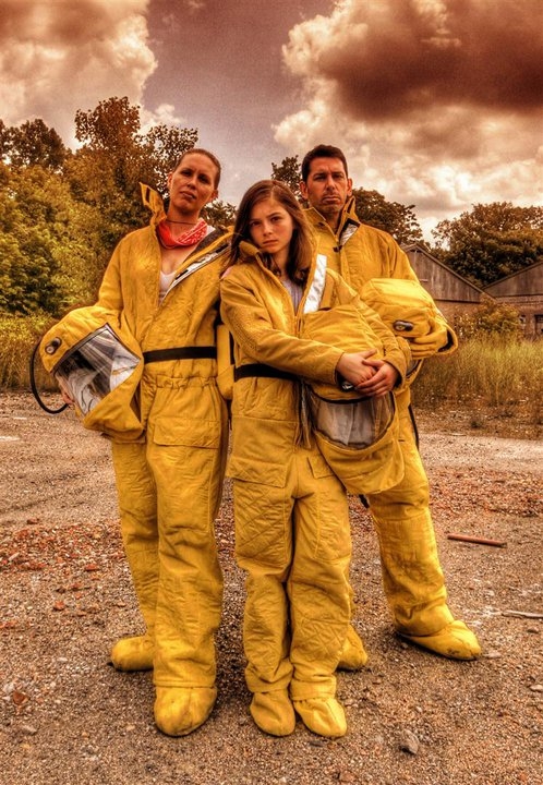 Nuclear Family photo shoot with Shera Dawn Hunt, Alia Reilly and Richard Lounello.