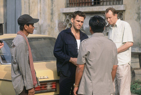 Still of Matt Dillon, Stellan Skarsgård and Kem Sereyvuth in City of Ghosts (2002)
