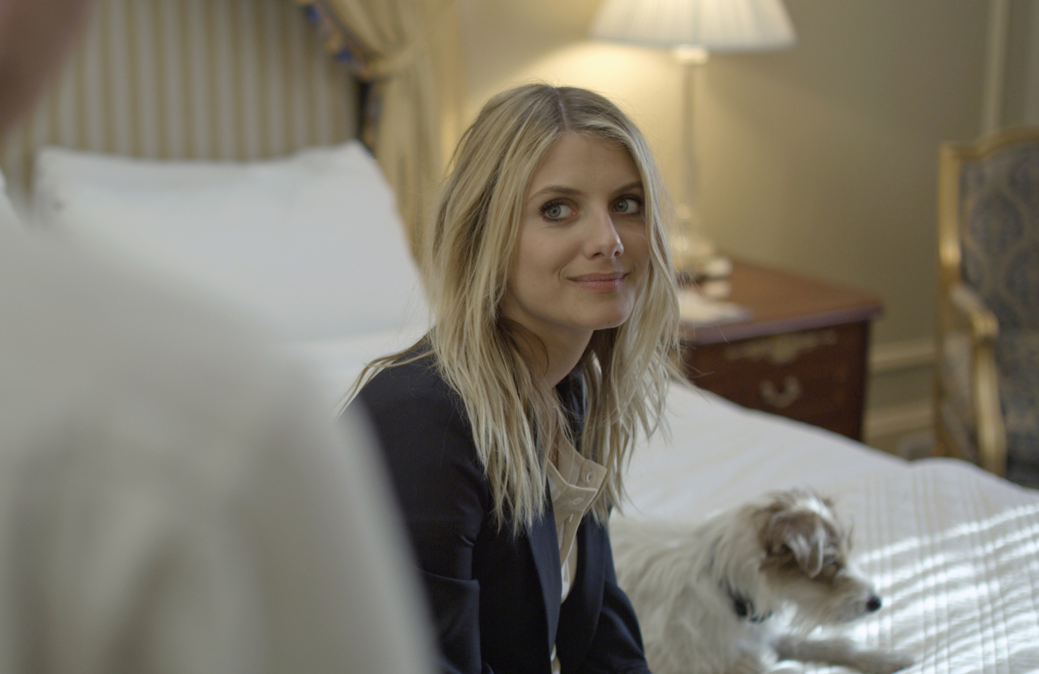 Still of Mélanie Laurent and Cosmo in Beginners (2010)