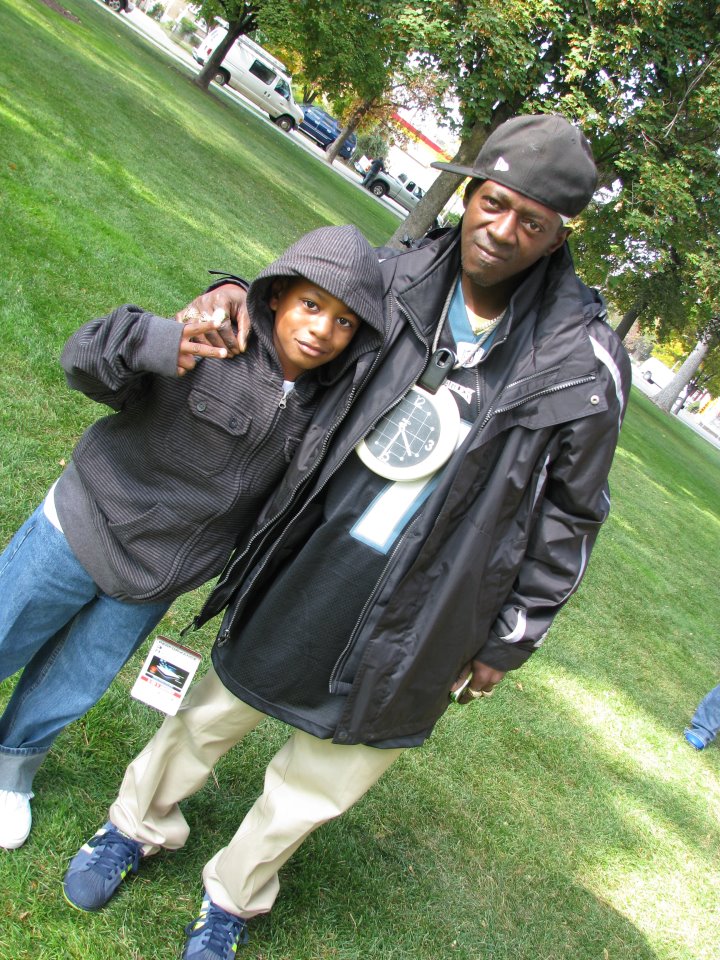 Keyon Bowman and Flavor Flav on set of Dr.Fubalous.