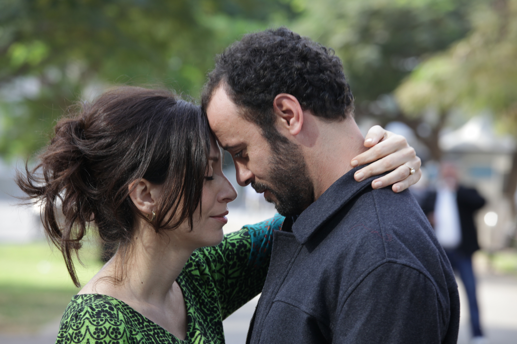 Still of Reymonde Amsallem and Ali Suliman in The Attack (2012)