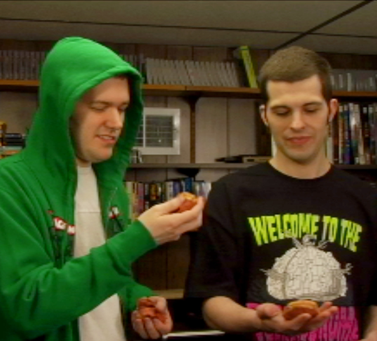 Still of James Rolfe and Mike Matei in Board James (2009)