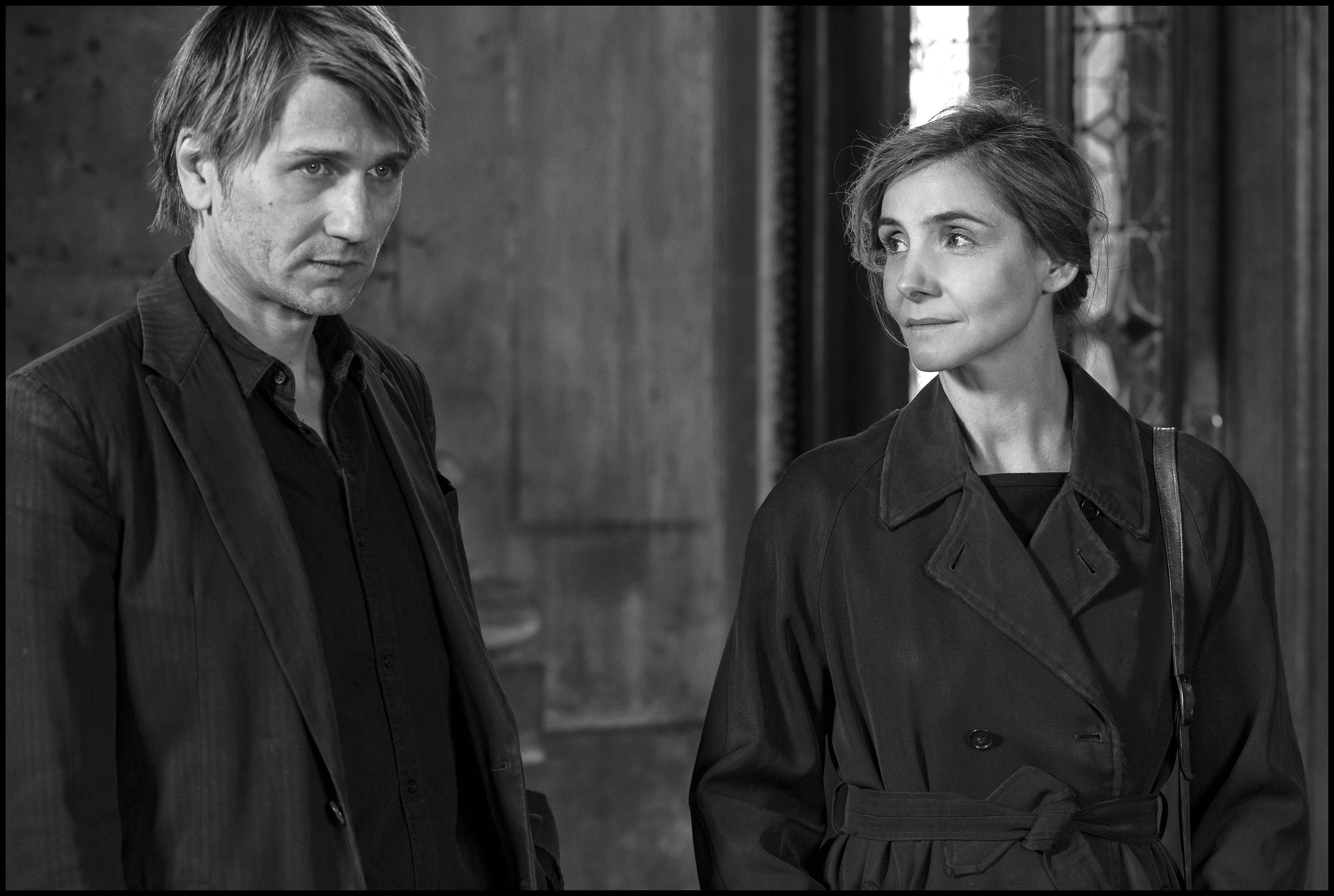 Still of Clotilde Courau and Stanislas Merhar in L'ombre des femmes (2015)