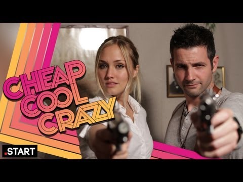 Cheap Cool Crazy : The Uncharted Episode Feat. A PS Vita Case and Nathan Drake Cosplay