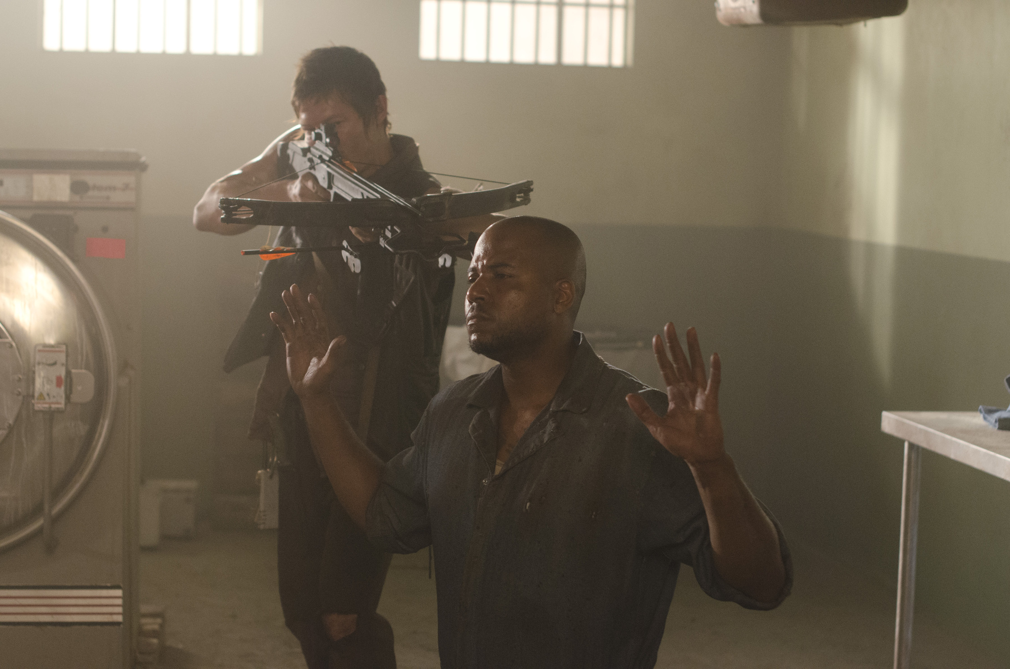 Still of Norman Reedus and Vincent M. Ward in Vaikstantys numireliai (2010)