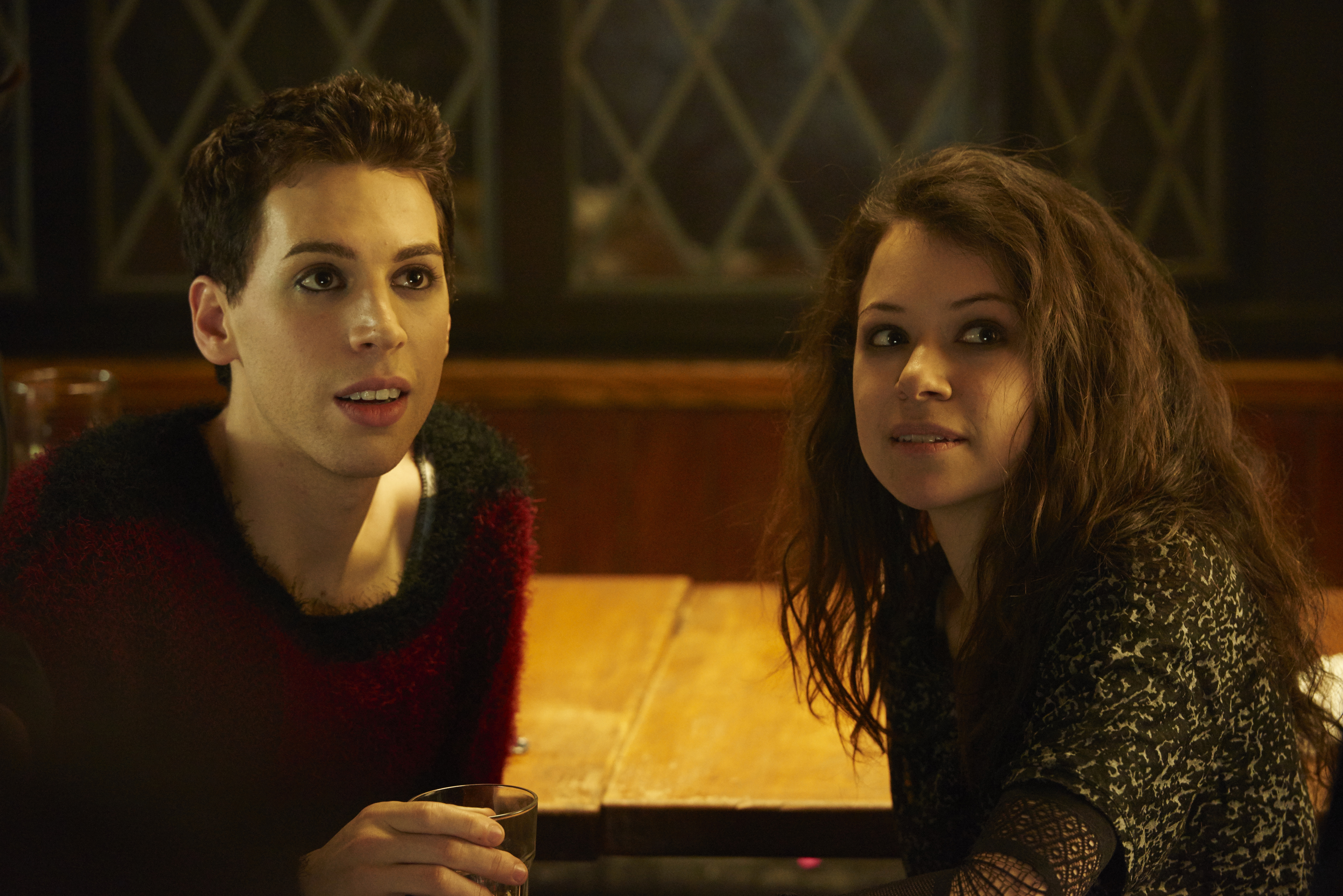 Still of Tatiana Maslany and Jordan Gavaris in Orphan Black (2013)