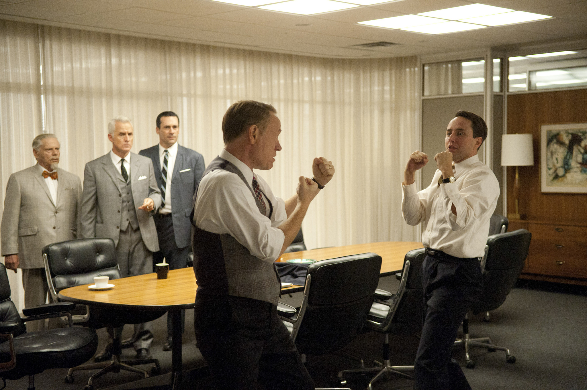 Still of Jon Hamm, Jared Harris, Vincent Kartheiser, Robert Morse and John Slattery in MAD MEN. Reklamos vilkai (2007)