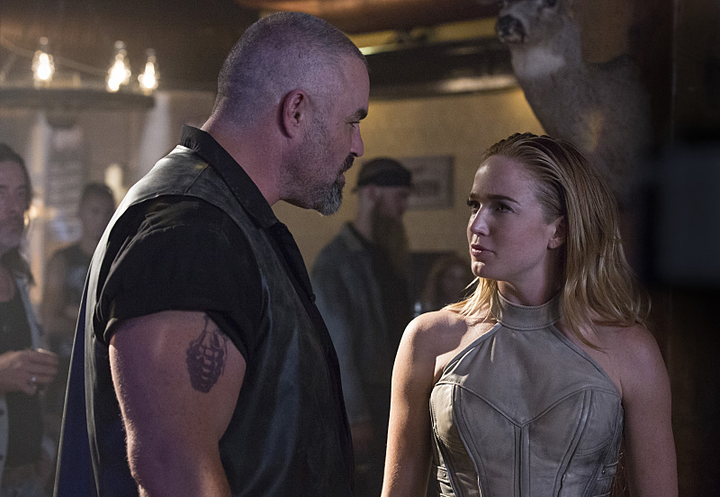 Still of Caity Lotz in Legends of Tomorrow (2016)