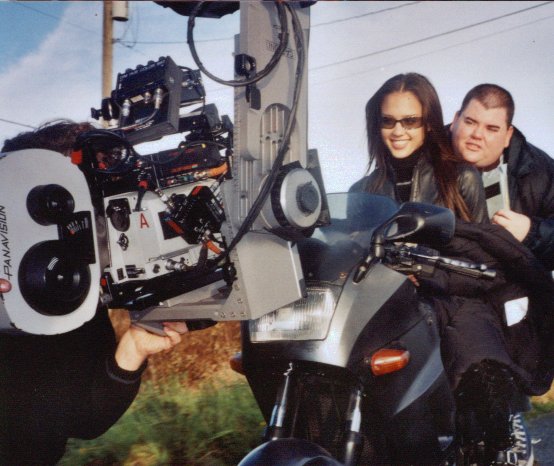 Jessica Alba & Michael Bower On Set: Dark Angel 2001