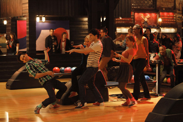 Still of Wesley Taylor, Megan Hilty, Phillip Spaeth, Savannah Wise and Jenny Laroche in Smash (2012)