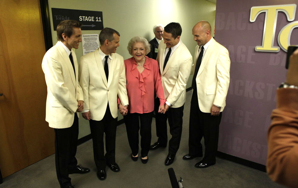 The Tonight Show with Jay Leno (Episode# 19.103). March 1, 2011. Backstage with Brian Beacock, Andy Steinlen, Betty White, Mark Smith, and Billy Lambrinides.