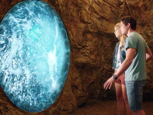 Still of Lucy Fry and Chai Romruen in Mako Mermaids (2013)