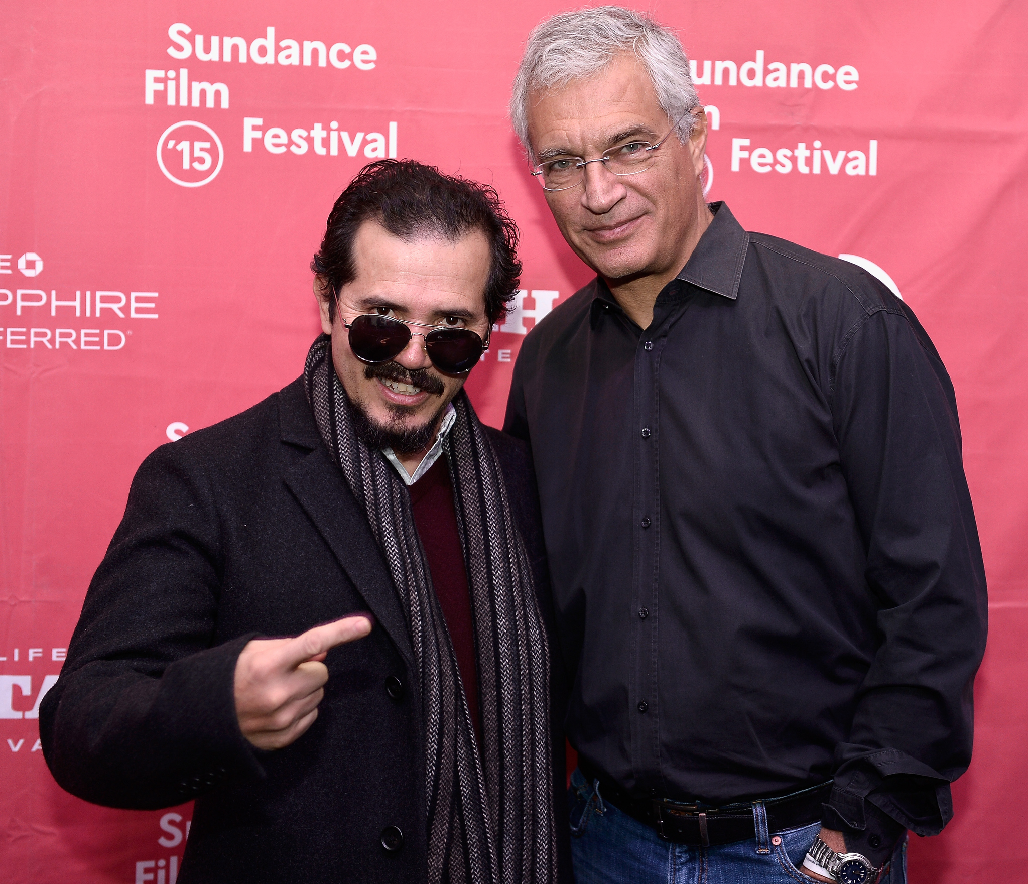 John Leguizamo and Louie Psihoyos at event of Racing Extinction (2015)