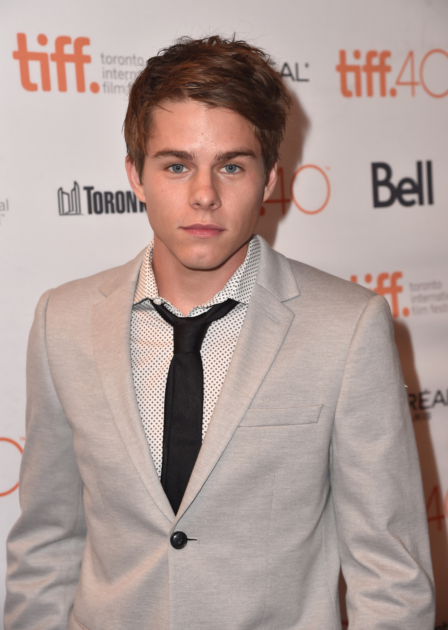 Jake Manley at event of Heroes Reborn (2015)