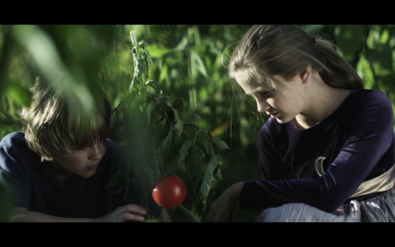 As Sam in A Bad Summer for Tomatoes with sister and co-star Simone Beres as Maggie