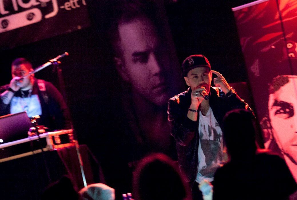 Patrik Öberg performing live (Oct. 2014)