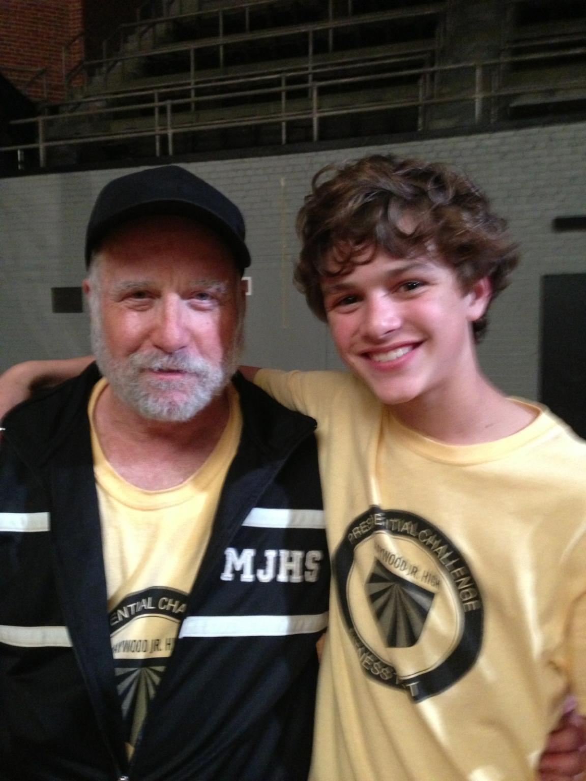 Just finishing a scene with Richard Dreyfuss. Set of 