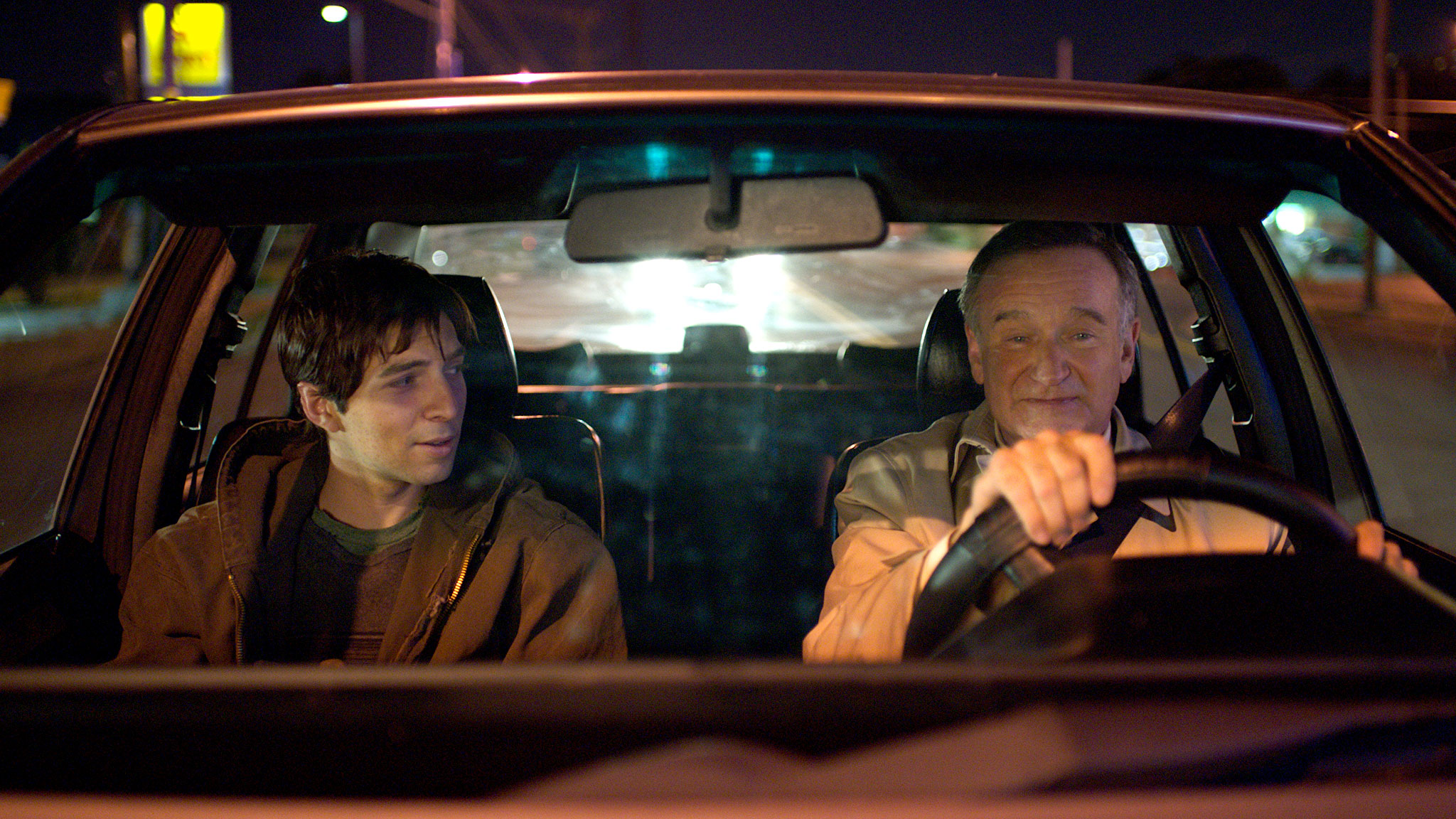 Still of Roberto Aguire and Robin Williams in Boulevard
