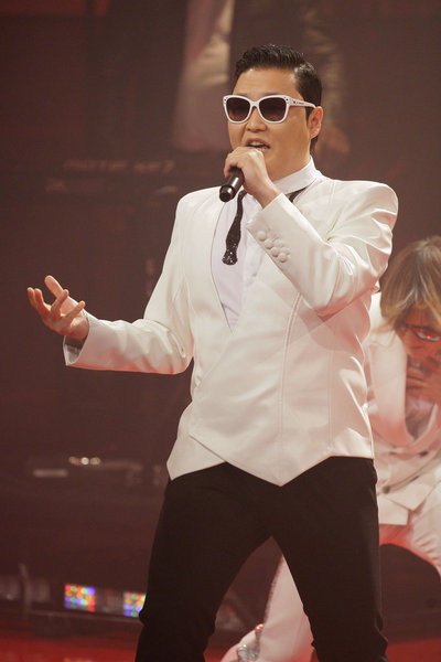 Psy in The Tonight Show with Jay Leno: Episode #21.43 (2012)