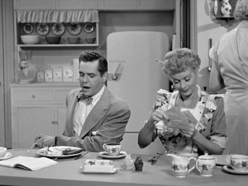 Still of Desi Arnaz and Lucille Ball in I Love Lucy (1951)