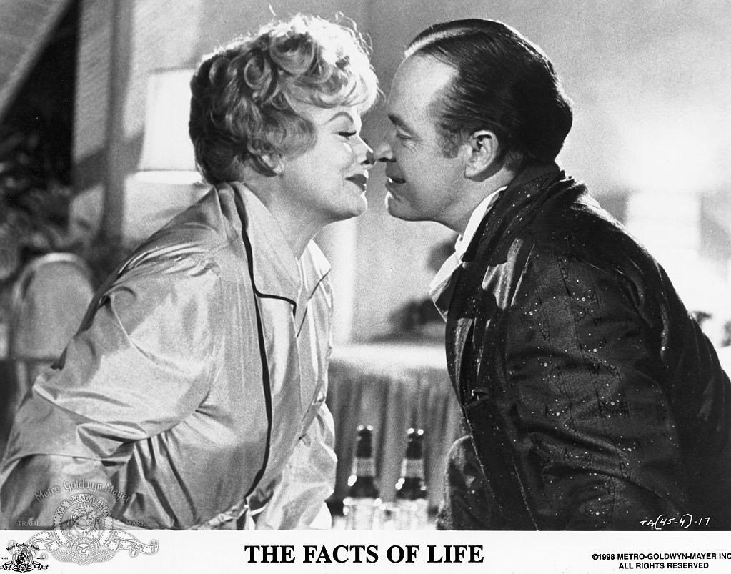 Still of Lucille Ball and Bob Hope in The Facts of Life (1960)