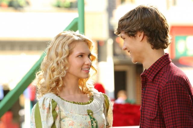 Still of Claudia Lee and Drew Koles in Hart of Dixie