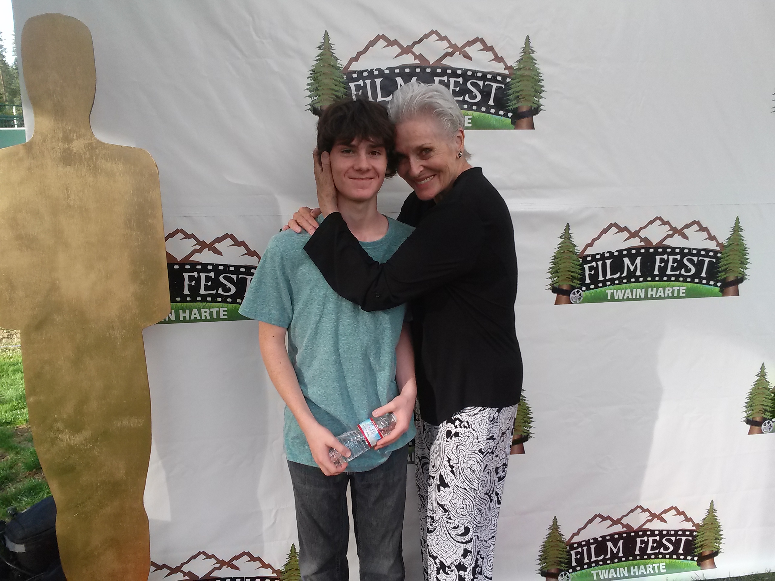 William Leon with Lee Meriwether both representing The Curse Of The Un-Kissable Kid at the Twain Harte Film Festival.