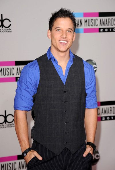Mike C. Manning as a Red Carpet Host at the 2010 American Music Awards