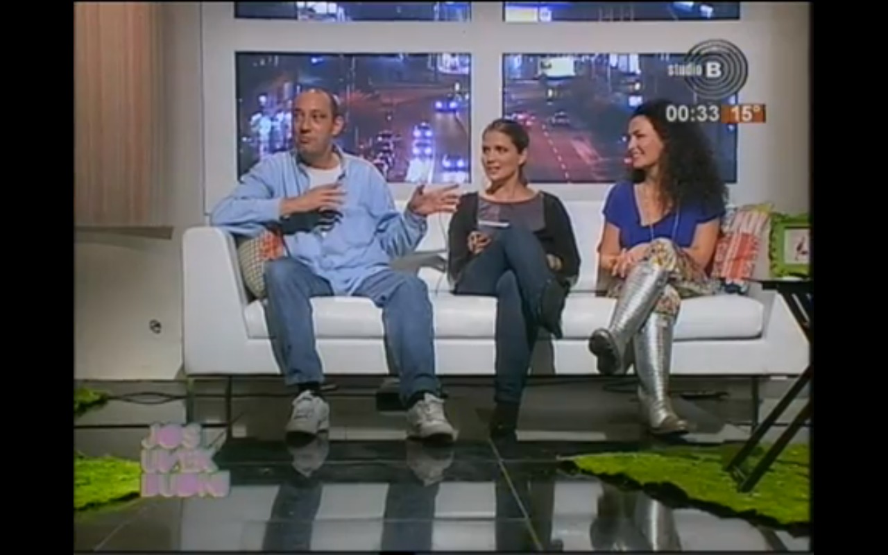 Still of Jesús Prieto, Boyana Antic and Deborah Dominguez at Interview for Don Juan, 2011 (Belgrado)