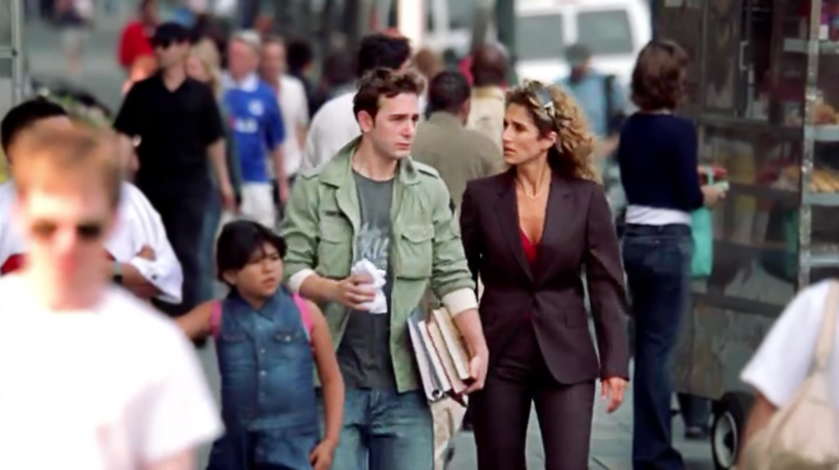 Still of Johnathan Tchaikovsky and Melina Kanakaredes in CSI: NY Season 3, Episode 4, Hung Out to Dry (2006)